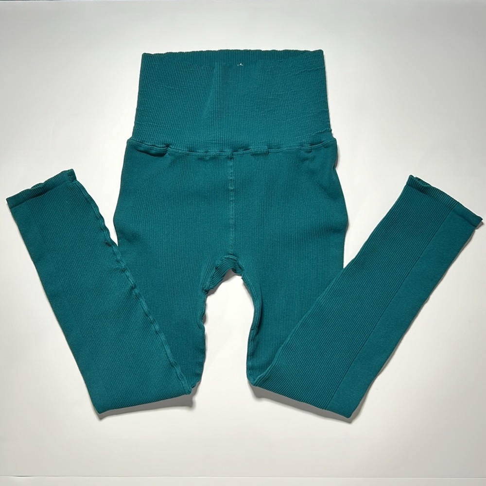 FP Movement Free People Happiness Runs Leggings Emerald Green M/L NWOT